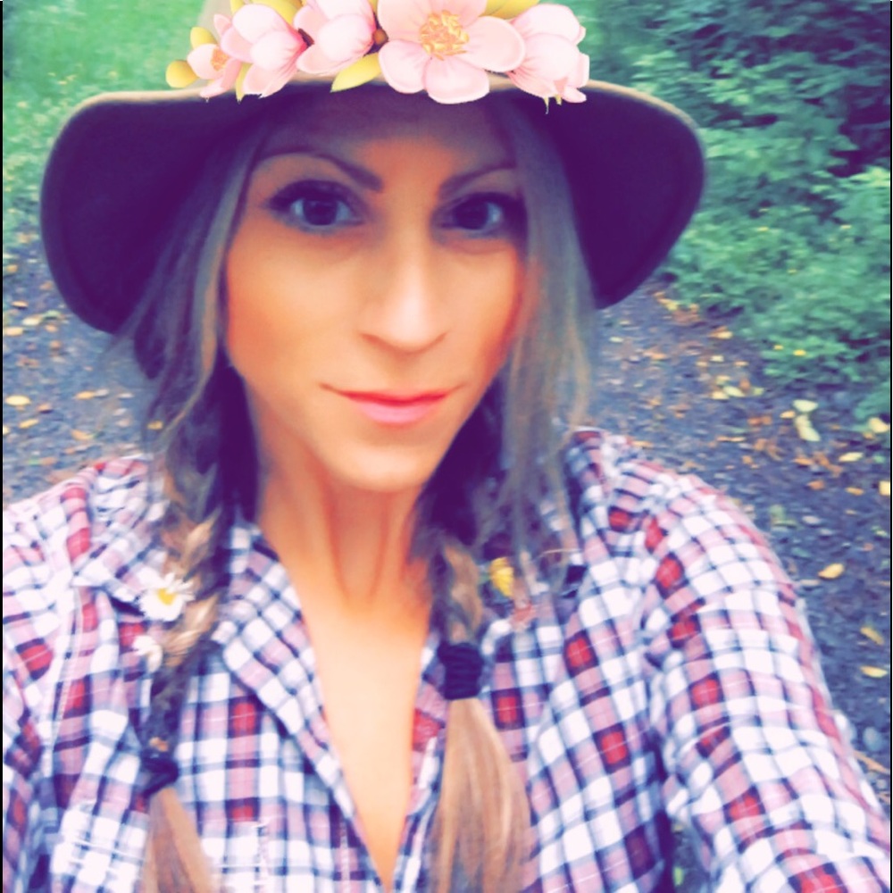 Meet your Posher, Opal hunter